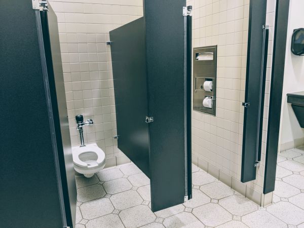 Cost of Commercial Toilet Installation in Dacula